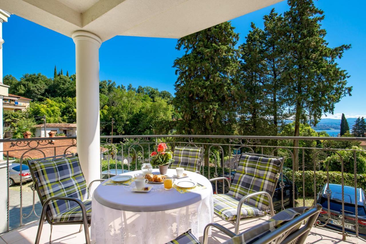 Summer Breeze Apartment With A Pool Abbazia Esterno foto