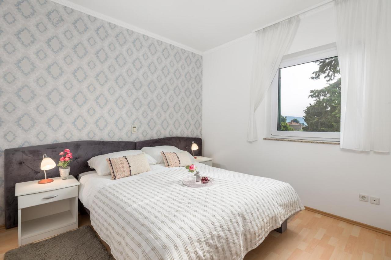 Summer Breeze Apartment With A Pool Abbazia Esterno foto