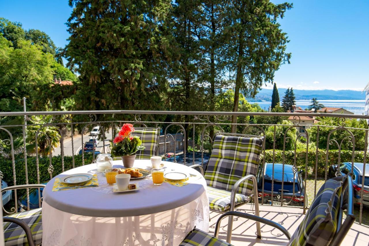 Summer Breeze Apartment With A Pool Abbazia Esterno foto